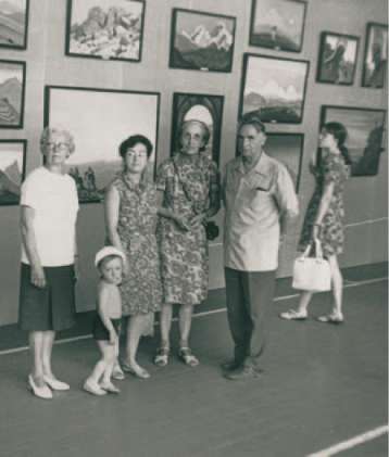 N. Spirina and P. Belikov at the exhibition of Nicholas Roerich’s pictures. 1975